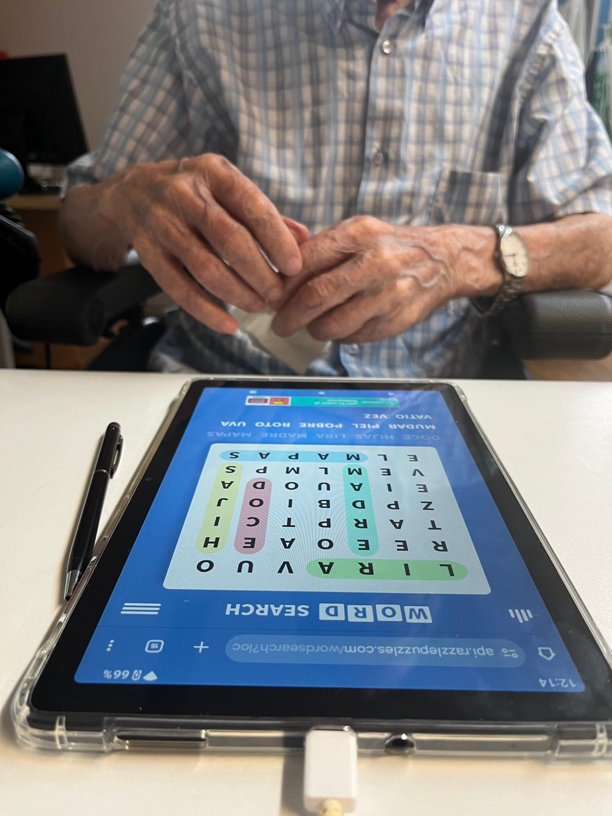 Curs de capacitatció digital per a persones grans a la Residència Francisco Padilla