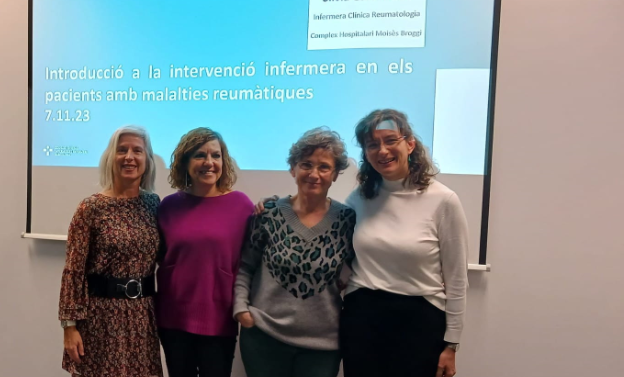 Silvia Garcia, infermera clínica del Moisès Broggi, a l'esquerra.